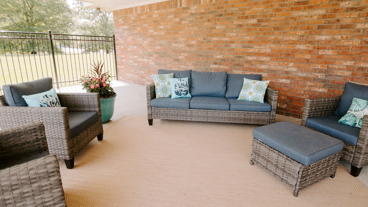 Outdoor Patio at Encore Healthcare and Rehabilitation Center